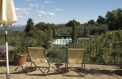 San Macario In Monte Apartment | Agriturismo for 4 with a shared pool, by a village