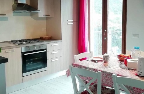 Varese Ligure Apartment | Agriturismo " LISSA HOUSE "