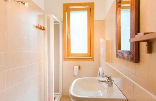 Galbiate Other | Agriturismo Prisma: Single Room with Private Bathroom