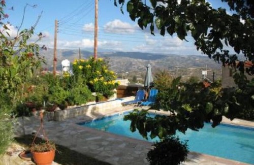 Kallepia House | "AGROTIKO" traditional house one bedroom house