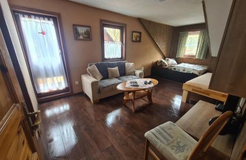 Zazriva Cabin | Agroturistika Borončo