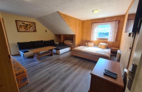 Zazriva Cabin | Agroturistika Borončo