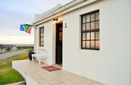 L'Agulhas Ski Chalet | Agulhas Heights self-catering cottages BEST OCEAN VIEWS