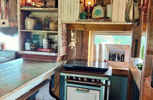 Hutchinson County House | -AH Barn has very unique accommodations with great views in the SD prairie. .