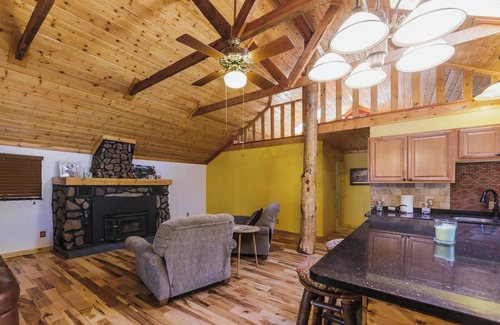 Parks Cabin | Ah! Peace & Nature among the pines-65 miles to Grand Canyon & 25 to Flagstaff