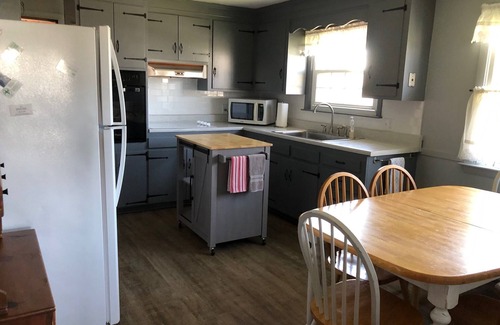 Point Judith Cottage | Ahhh summer! 1 Block walk to Sand Hill Cove beach-with wagon for 'little legs'