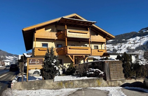 Schwendau Apartment | AHORN, 120m², Schwendau/Hippach, 2.5km from the ski area in Landhaus Daum