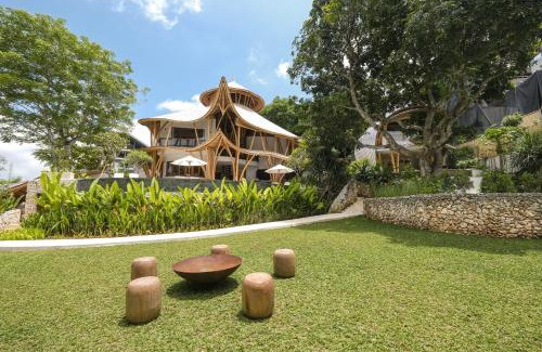 Pecatu Villa | Ahura 5BR Oceanview, 5 Minutes to Bingin Beach