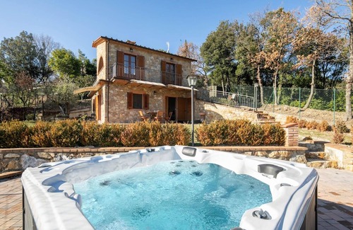 Montecatini Val di Cecina Villa | Aia Masotta in Montecatini Val di Cecina , Toscana