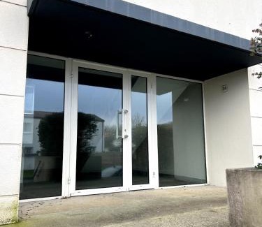 Aytre Apartment | Aigues Marines - Appartement spacieux avec parking et terrasse