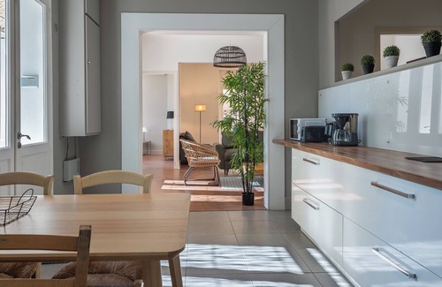 Villeneuve-les-Avignon House | Air-Conditioned House with Outdoor Space – Close to Avignon City Center !