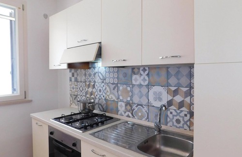 Torre San Giovanni Apartment | Air-Conditioned Apartment In Central Location Close to Beaches with Terrace