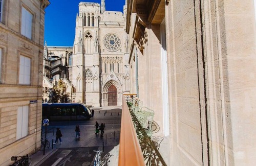 Bordeaux City Centre Apartment | Air-conditioned, elegant, quiet, ideally located