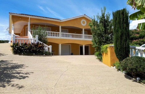 Sainte-Colombe-de-Duras House | Air-conditioned house with indoor swimming pool