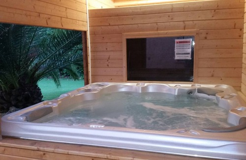 Valras-Plage Villa | Air-conditioned villa with spa garden 8/10 persons