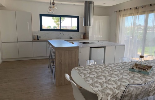 Lansargues Villa | Air-conditioned villa with heated pool - Last offers August !