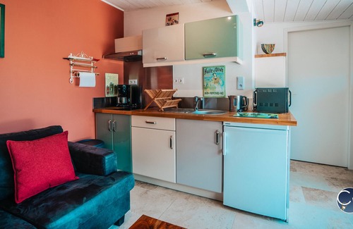 Arpaillargues-et-Aureillac Apartment | Air-conditioned cottage with swimming pool at the gates of Uzès