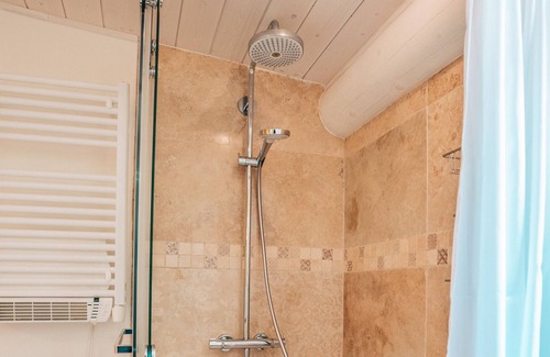 Arpaillargues-et-Aureillac Apartment | Air-conditioned cottage with swimming pool at the gates of Uzès