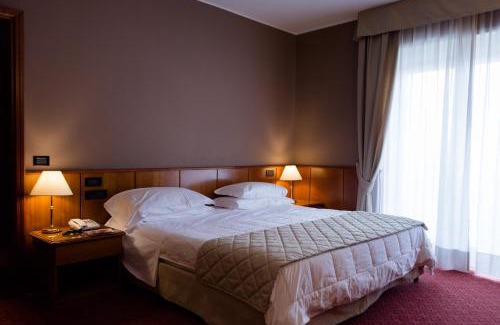 Leini Hotel | Air Palace Hotel