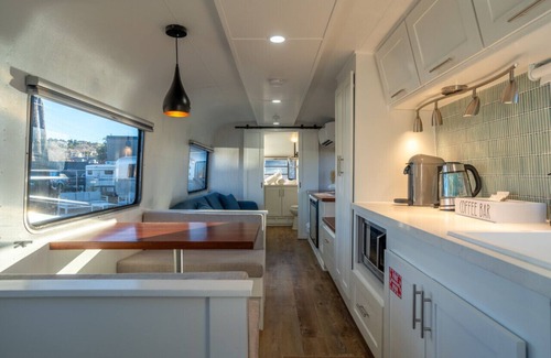 Nob Hill House | Air Village Wagon Circle Unit #7