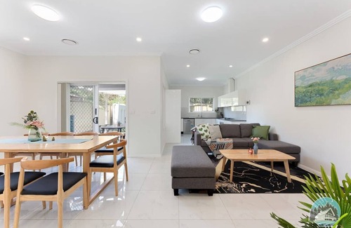 Panania House | Aircabin - Panania - Sydney - Cozy - 5 Beds House