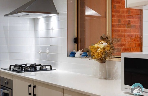Seven Hills House | Aircabin - Seven Hills - Lovely - 3 Beds Townhouse