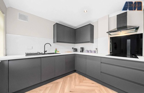 Airdrie House | Airdrie 2 bed 3 bathrooms