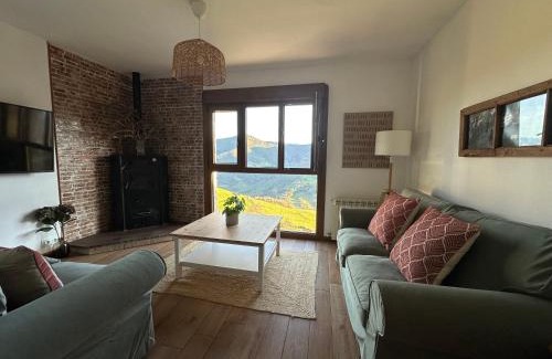 Brez House | AIRE DE PICOS Sur
