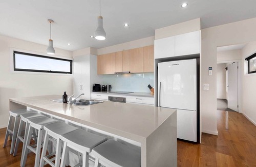 Aireys Inlet House | Aireys Nest - Modern Home in Excellent Location