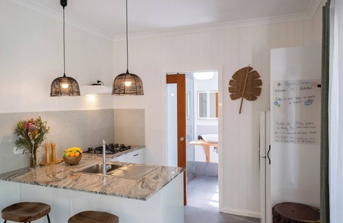 Woodwark Cabin | Airlie Beach Eco Cabins - Adults only
