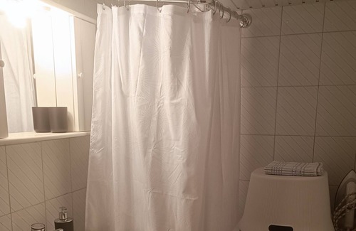 Agia Paraskevi House | Airport-Athens house 20' both directions by car. Family-sized & pets friendly!