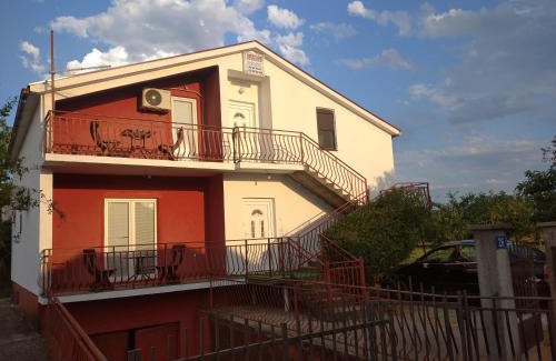 Mahala House | Airport home Radinovic