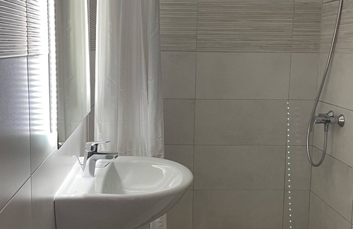 Ducos Hotel | Airport Hotel