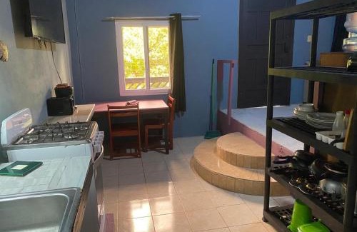 Coxen Hole Hotel | Airport Inn Roatan
