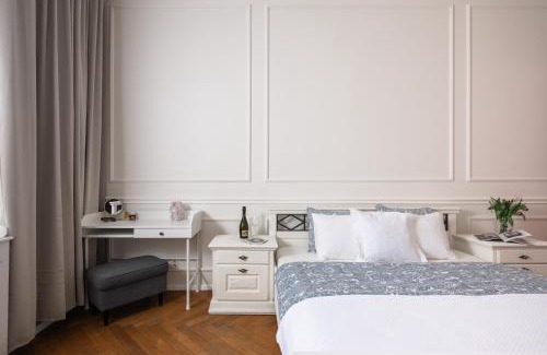 Josefov Apartment | Airstay Prague : DeLuxe Apartment Old town