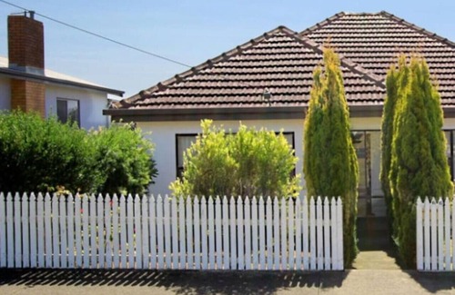 Warrnambool House | Aitkins Coastal Haven