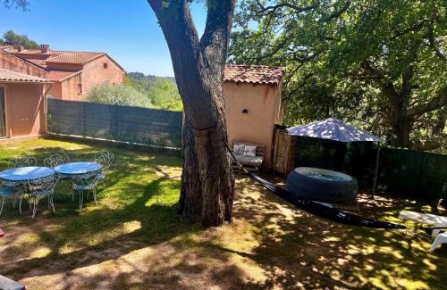 Est Apartment | Aix-en-Provence, Maison provençale au calme de la campagne avec Jacuzzi
