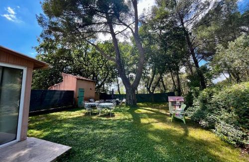 Est Apartment | Aix-en-Provence, Maison provençale au calme de la campagne avec Jacuzzi
