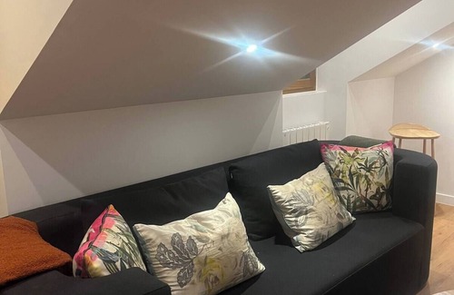 Aix-les-Bains City Center Apartment | AIX-EN-PROVENCE SHOWER IN THE HEART OF THE CITY