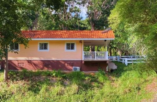 Khanong Phra Bed & Breakfast | Ake camping pakchong