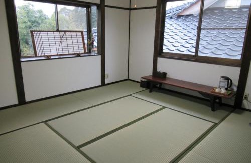 Higashihiroshima Bed & Breakfast | Aki Kokubunji Shukubou