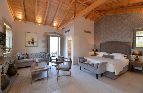 Karavostasi Hotel | Akrolithi Boutique Hotel