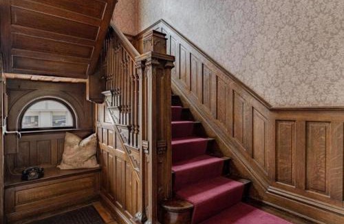 Highland Square House | Akrons Werner House Historic 4 Bedroom Luxury