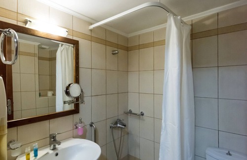 Agios Andreas Hotel | Akroyali Hotel & Villas