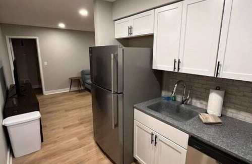 South Central Omaha Apartment | Aksarben Area 2 BD-2 BA by UNO