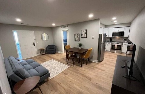 South Central Omaha Apartment | Aksarben Area 2 BD-2 BA by UNO
