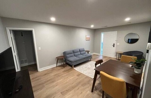South Central Omaha Apartment | Aksarben Area 2 BD-2 BA by UNO
