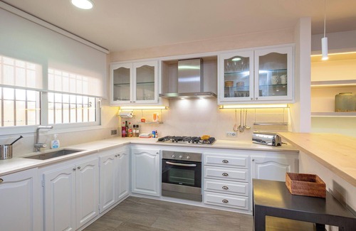 Llafranc House | AL-7 Llafranc 8 PAX - Four Bedroom House, Sleeps 8