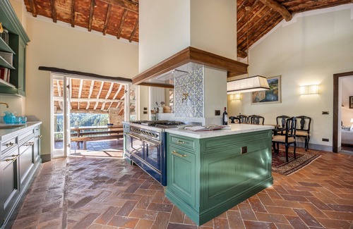 Vicopelago House | Al Bastini - villa with glorious views & pool, 15 mins from Lucca