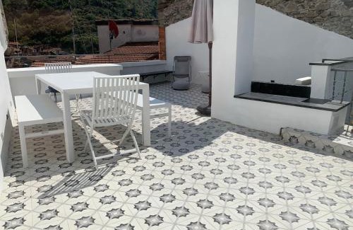 Dolceacqua Apartment | Al Castello